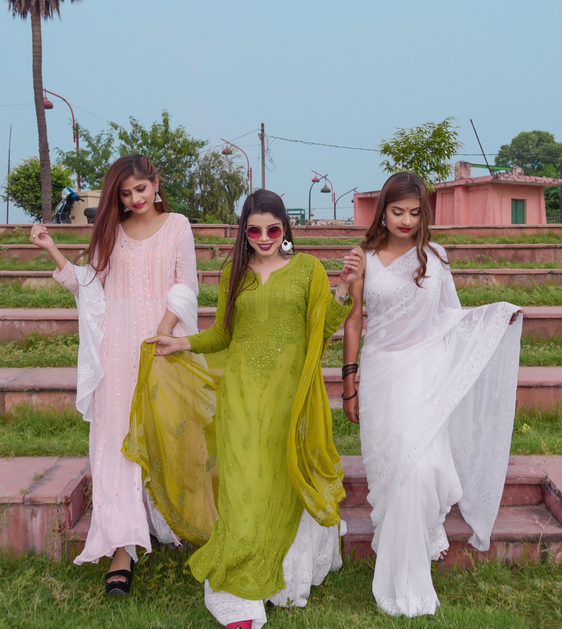 Luxury Outfits - The Lucknowi Chikan 