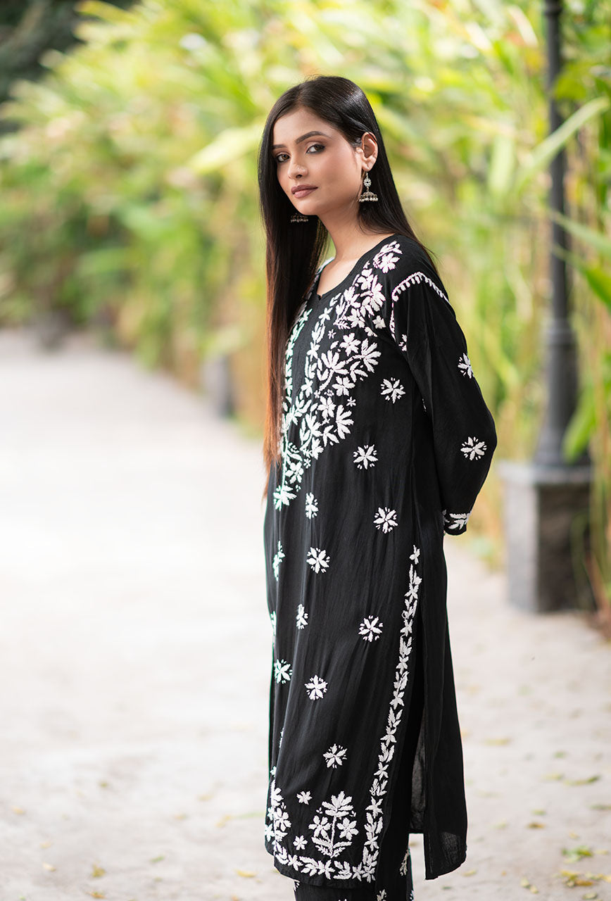 Daniya Modal Chikankari Kurti Set