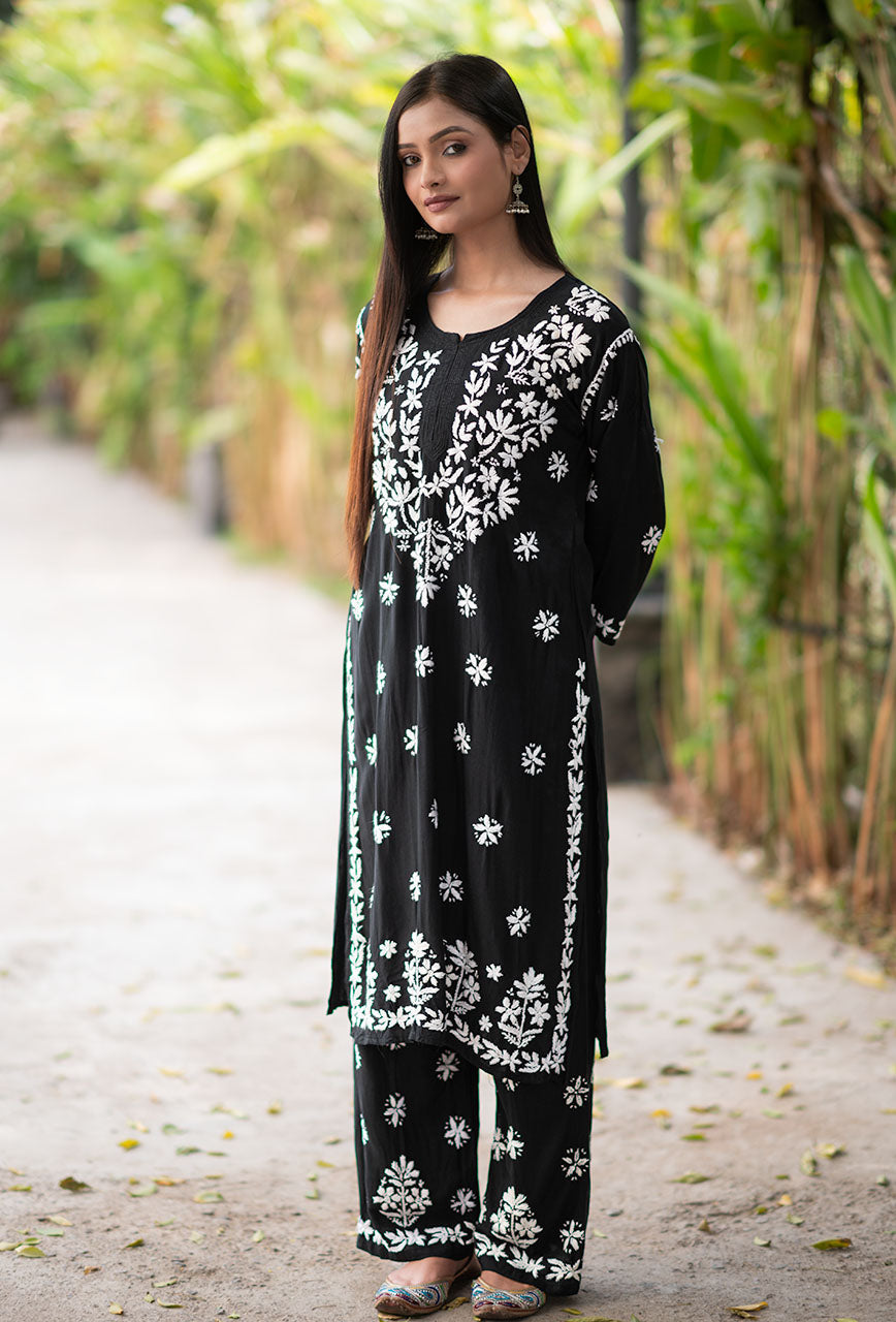 Daniya Modal Chikankari Kurti Set