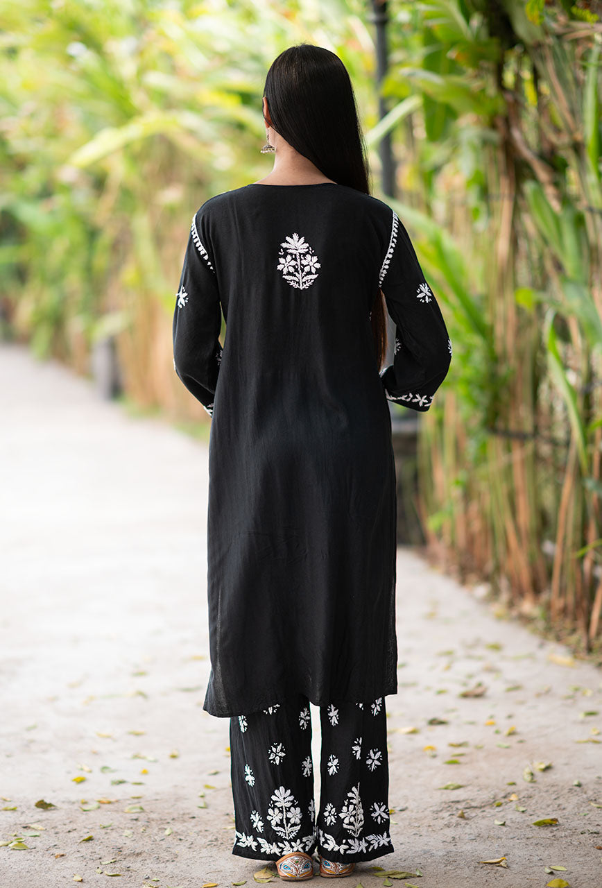 Daniya Modal Chikankari Kurti Set