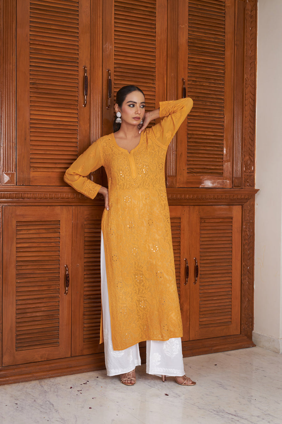 Rakul Preet Viscose Mukaish Chikankari Kurti