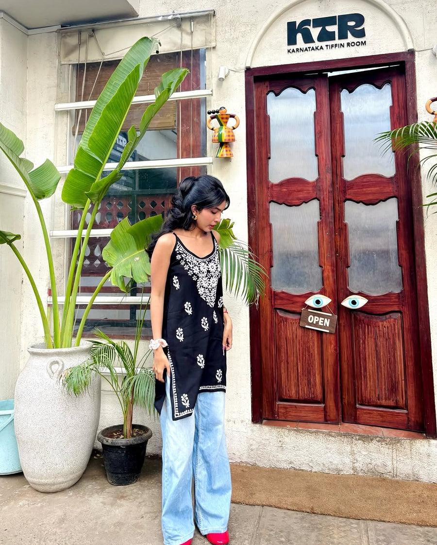 Anushka Noodle Chikankari Kurti