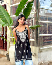 Anushka Noodle Chikankari Kurti
