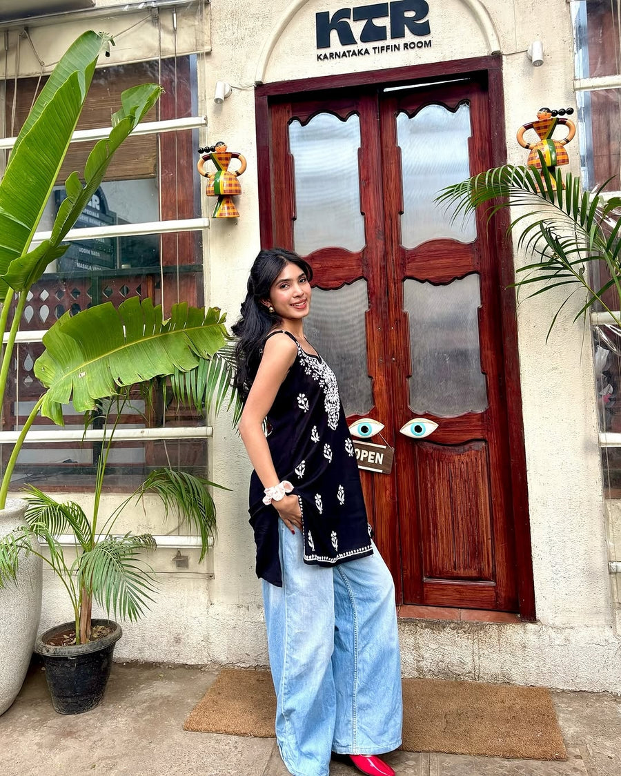 Anushka Noodle Chikankari Kurti
